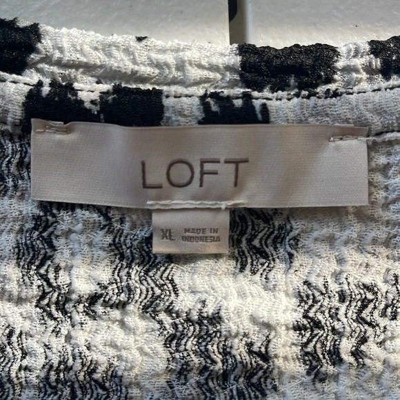Loft Leopard Print Puff Sleeves,Top Sz XL Black/Gray - Picture 8 of 9